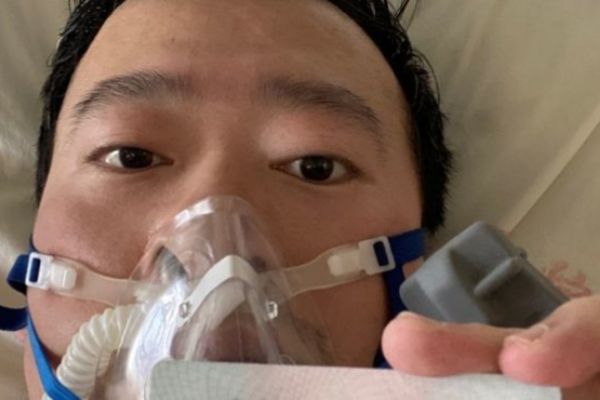 China, blanco de críticas en redes sociales tras muerte de médico que alertó sobre epidemia