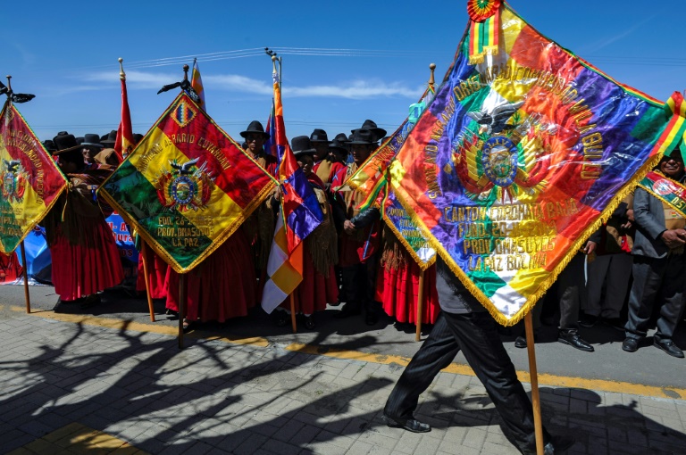 Los Ponchos Rojos, la milicia aymara que se planta como la "retaguardia" de Bolivia