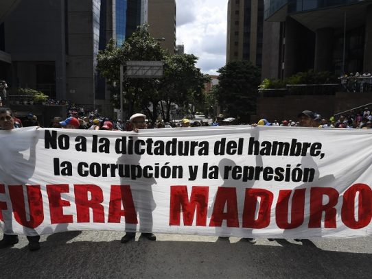 Guaidó moviliza a sus partidarios intentando encender la calle contra Maduro