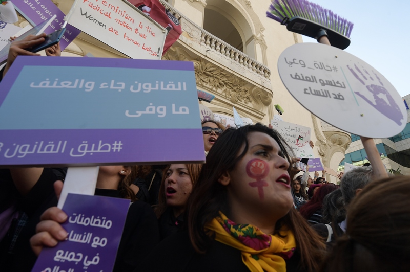 Cientos de personas se manifiestan en Túnez contra la violencia machista