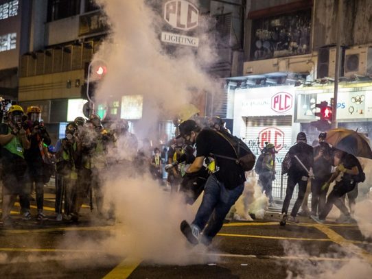 Tensas manifestaciones en Hong Kong antes del 70º aniversario del régimen comunista