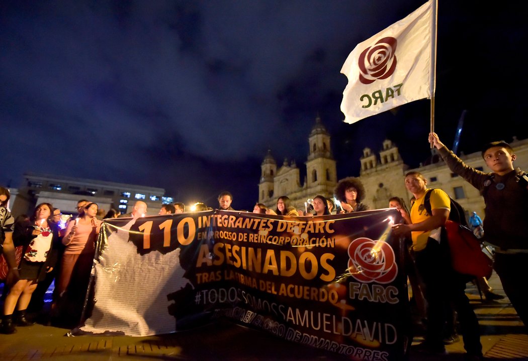 Los asesinatos de exguerrilleros comprometen la paz en Colombia
