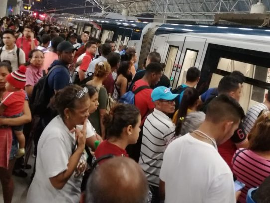 Línea 1 del metro de Panamá presta servicio parcial tras caída de un rayo