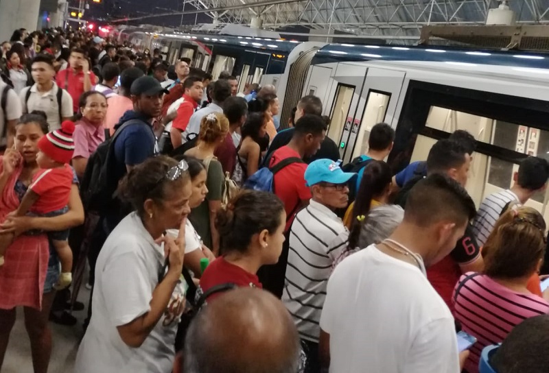 Línea 1 del metro de Panamá presta servicio parcial tras caída de un rayo