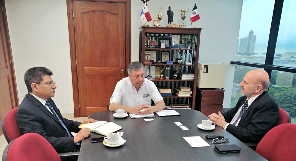 Gerente de la ZLC se reúne con embajador de México en Panamá para impulsar el comercio