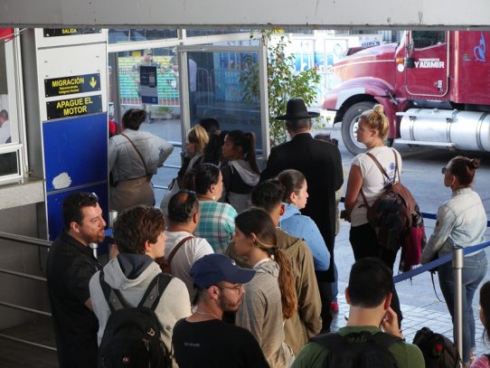 Migración no emitirá más salvoconductos en su sede principal para viajes a CR