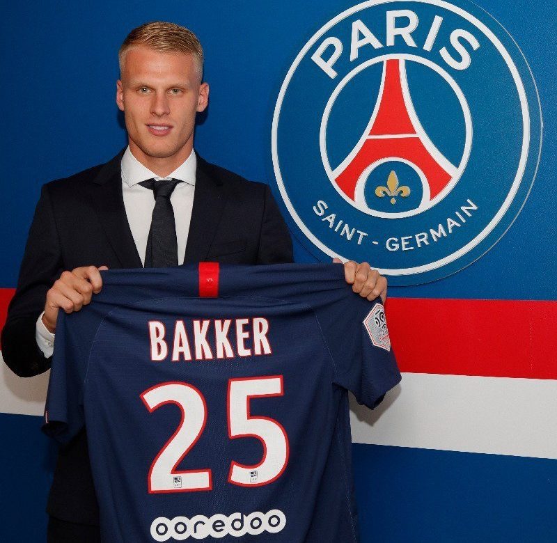 El París SG contrata a Mitchel Bakker, joven defensa del Ajax