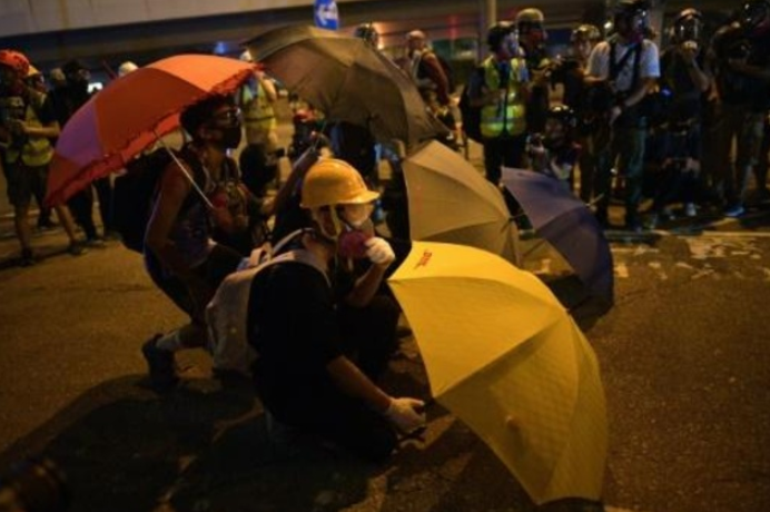 Enfrentamientos en Hong Kong durante el quinto aniversario del Movimiento de los Paragüas