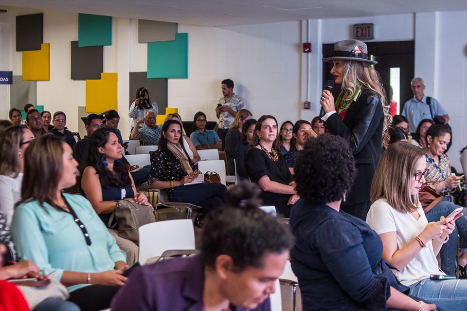 Experta en desarrollo de negocios dicta conferencia a mujeres panameñas sobre emprendedurismo