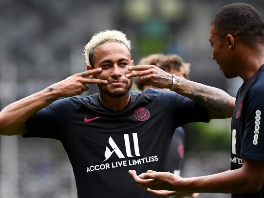 Mbappé, Neymar y Messi se divierten con un 6-1 en Clermont