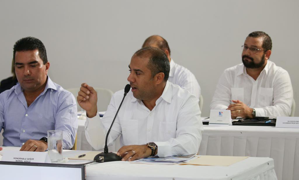 Ministro Araúz cuestiona aprobación de ley portuaria en la asamblea