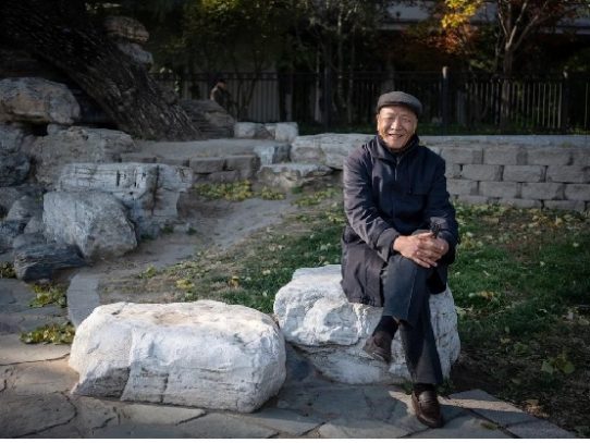 Los adultos mayores de China buscan el amor en los parques