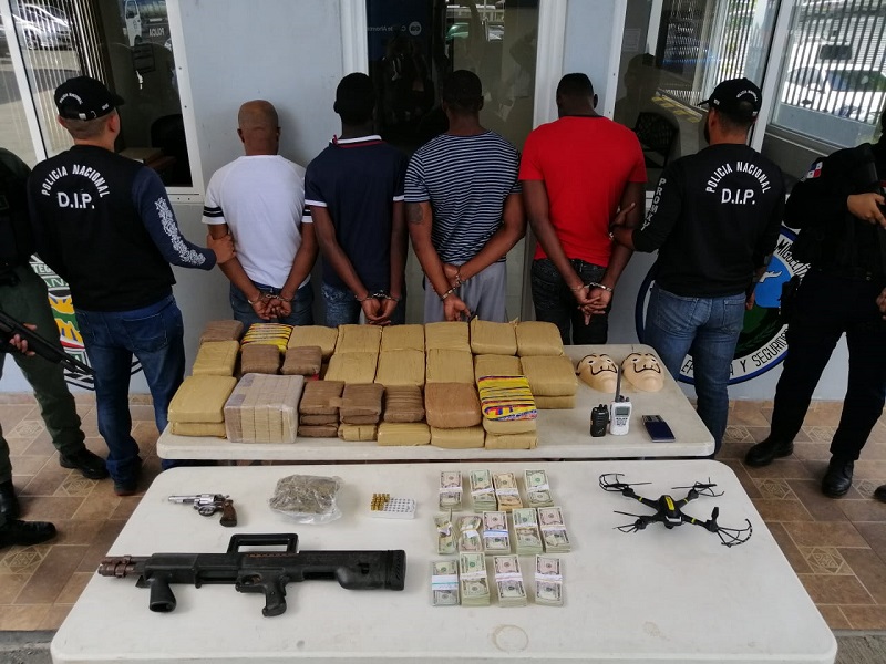 Decomisan drogas, armas y dinero en efectivo tras operativo en San Miguelito