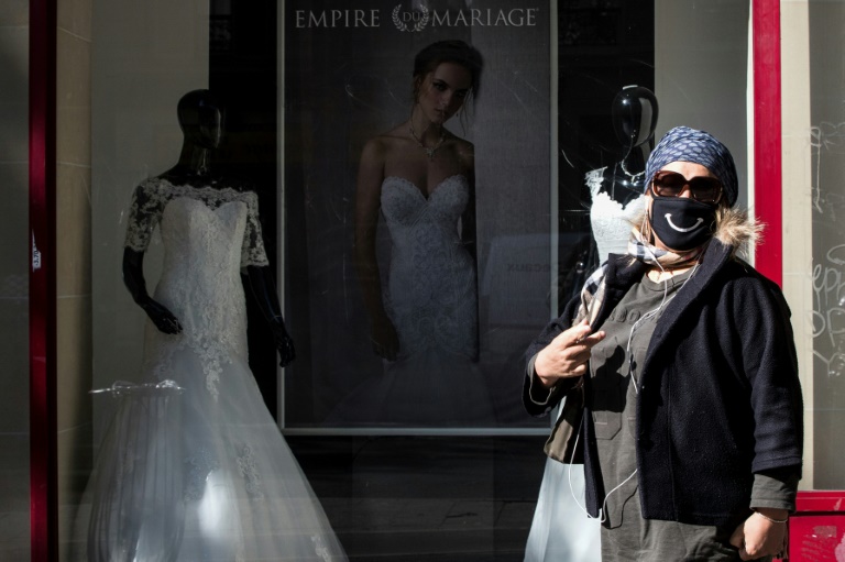 El coronavirus amenaza la floreciente industria de las bodas en Europa