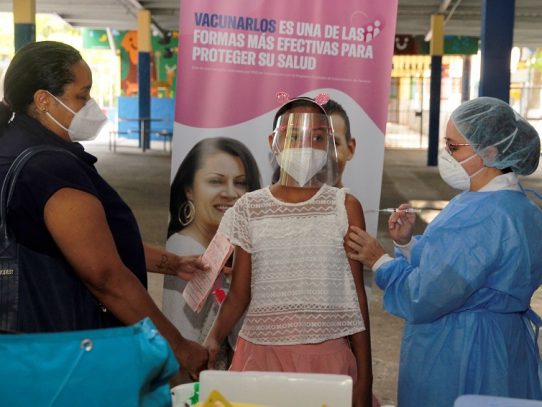 Minsa inicia campaña de vacunación contra el Virus de Papiloma Humano