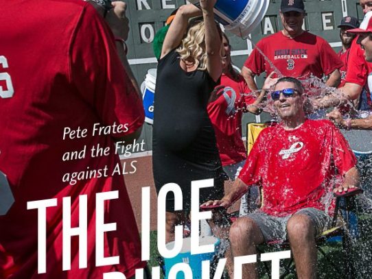 Murió Peter Frates, quien hizo popular el "desafío del balde de agua helada"