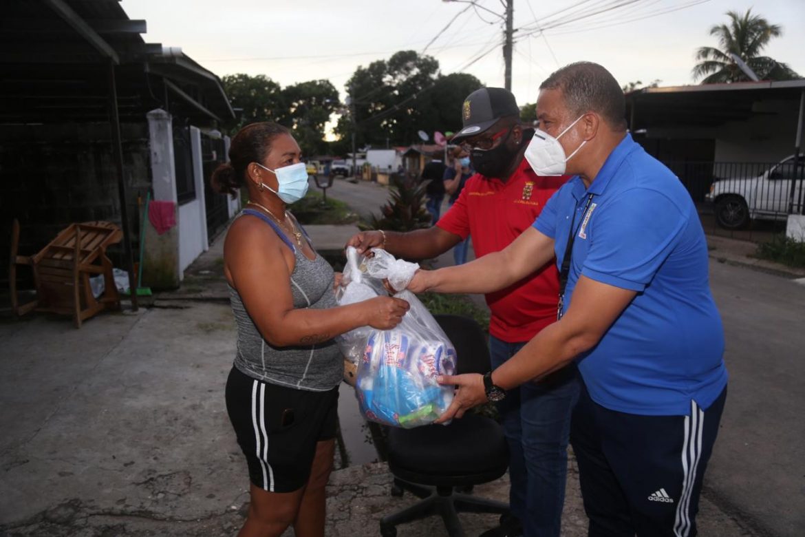 Alcaldía atiende a 54 familias afectadas por las lluvias en Puente del Rey, Panamá Viejo