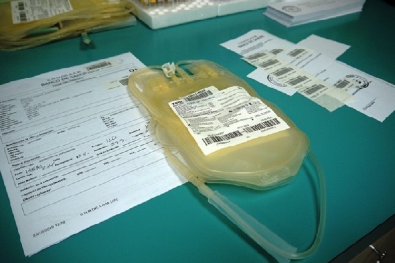 Pacientes de UCI en el Complejo Hospitalario reciben plasma de convaleciente