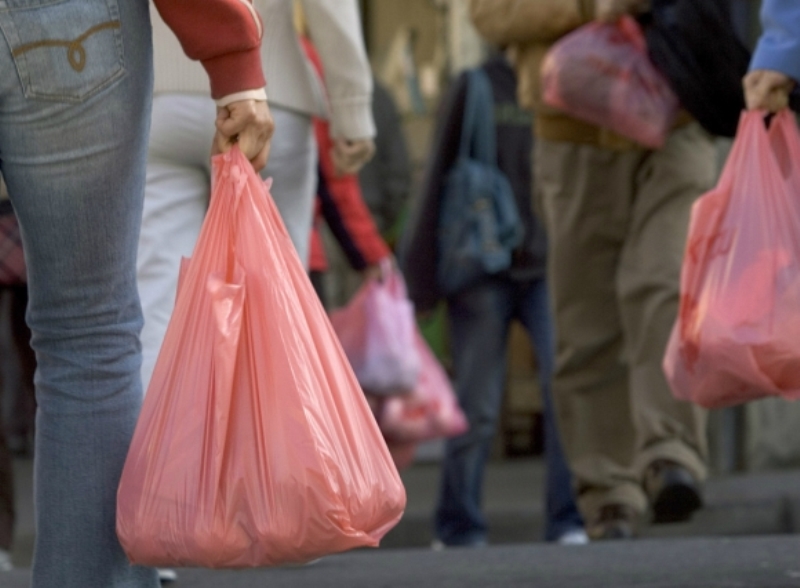 Empresarios rechazan prohibición de plásticos en Guatemala