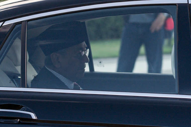 El primer ministro de Malasia presenta su dimisión al rey