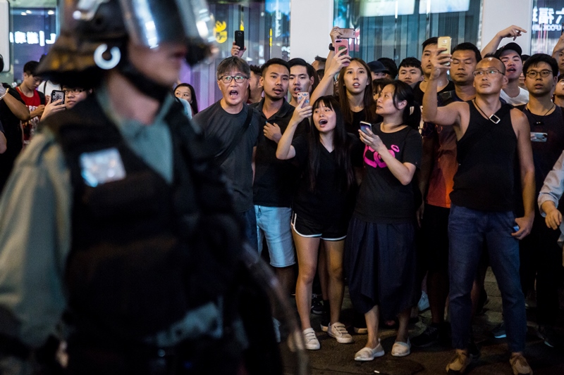 Manifestantes en Hong Kong se preparan para masiva protesta el domingo