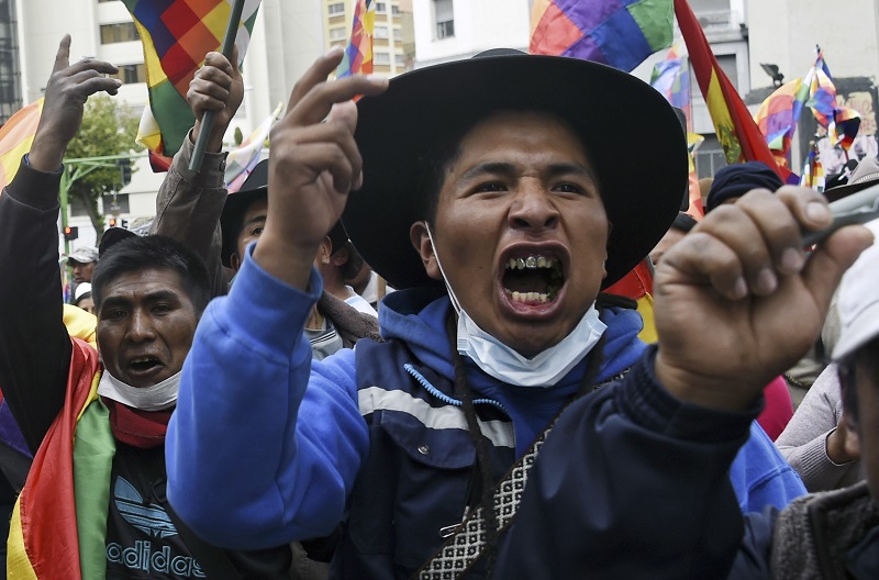 "Que vuelva Evo", grita una enardecida multitud aymara en La Paz