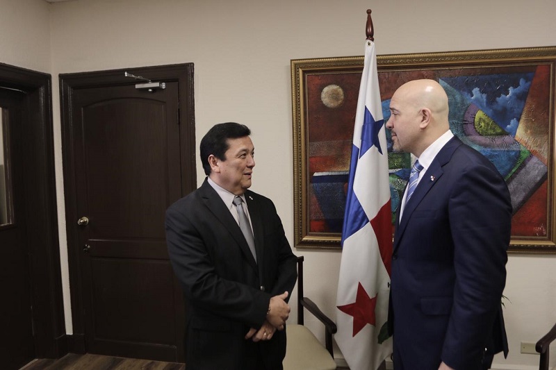 Ministro de Seguridad se reúne con el procurador Ulloa
