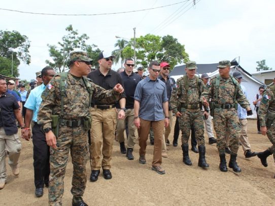 Secretario de Seguridad de EE.UU. visitó albergues de migrantes en  Darién
