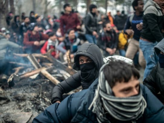 "¿Estamos en Grecia?", preguntan los migrantes al cruzar la frontera greco-turca