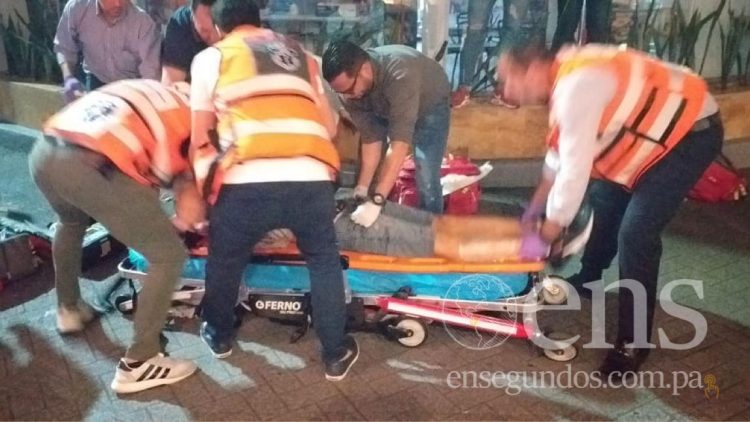 Un muerto y un herido tras disparos de un motorizado en Street Mall de Vía Brasil