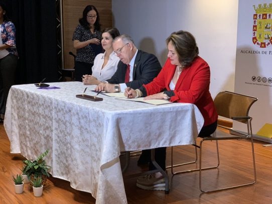 Alcaldía y ONG's firman convenio para entrega de subsidios
