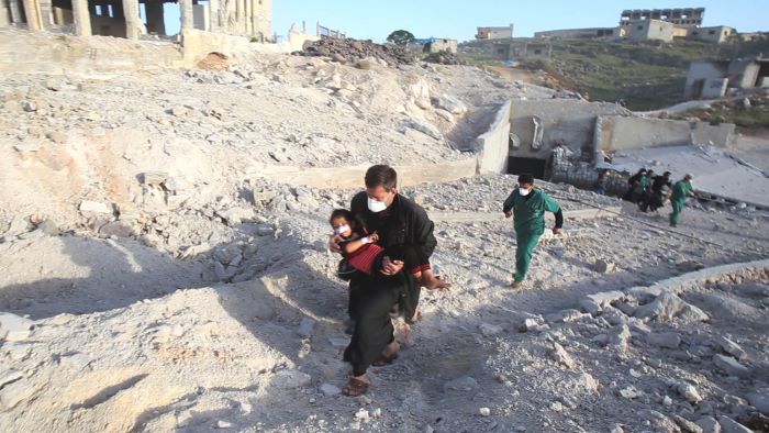 Doce horas, cuatro hospitales sirios bombardeados. Las pruebas señalan a un culpable: Rusia