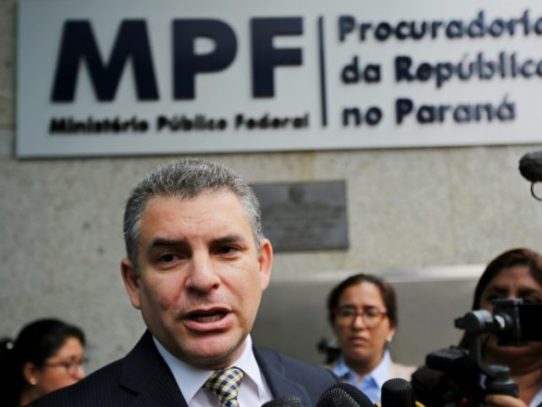 Fiscalía de Perú acusa de lavado de activos a expresidente Toledo