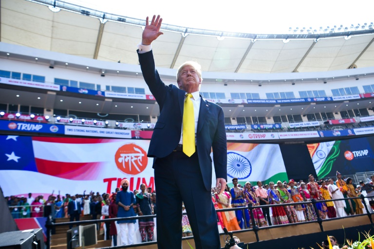 Donald Trump llega a India para una visita de Estado de dos días