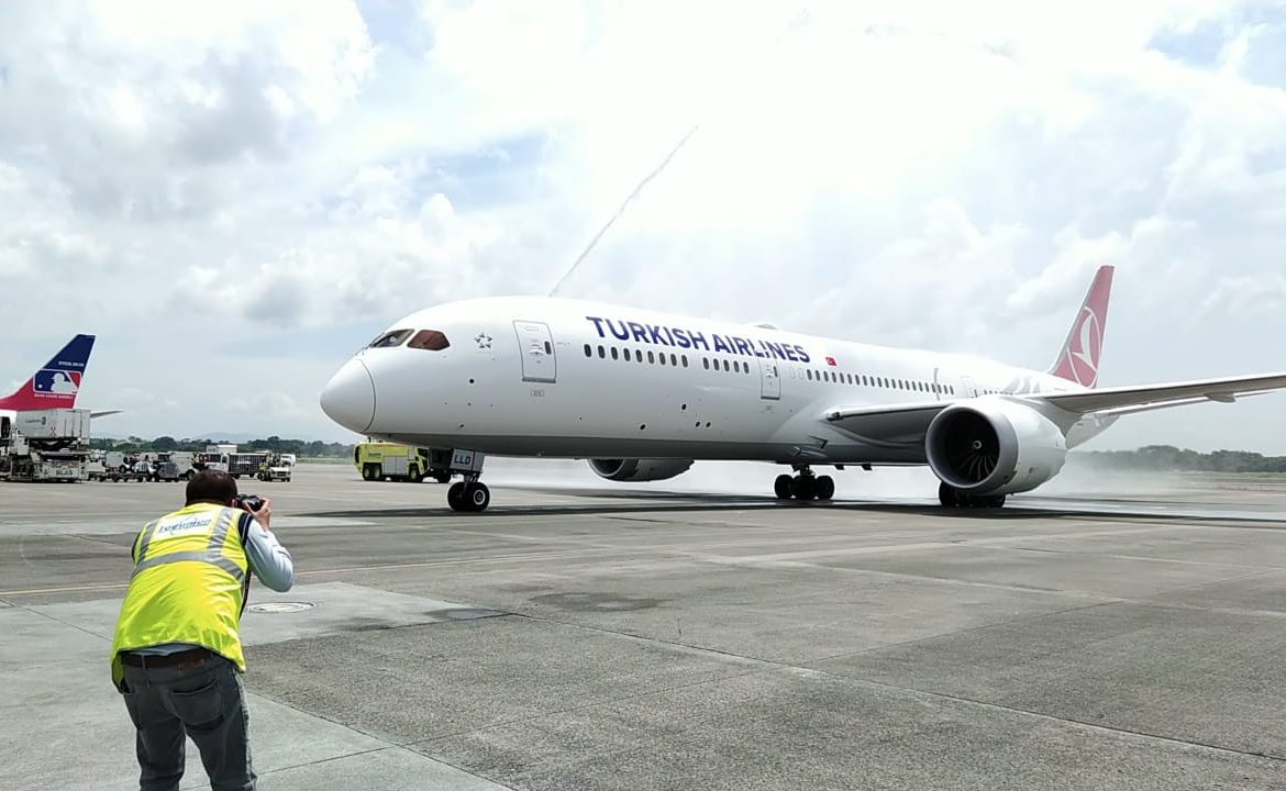 Turkish Airlines estrena en Panamá su nuevo avión Boing 787-9