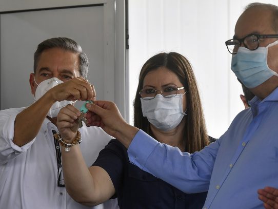 Gobierno desmiente salida de Rosario Turner del Ministerio de Salud