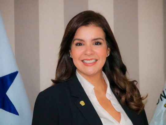 Judy Meana renuncia al cargo de gobernadora de Panamá