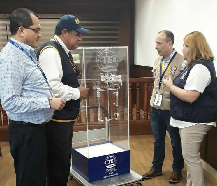 Al menos 1,294 panameños en el extranjero ejercieron su voto vía electrónica