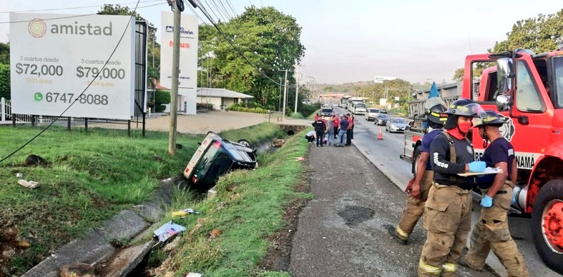 Una víctima fatal y tres heridos en triple colisión en Hato Montaña