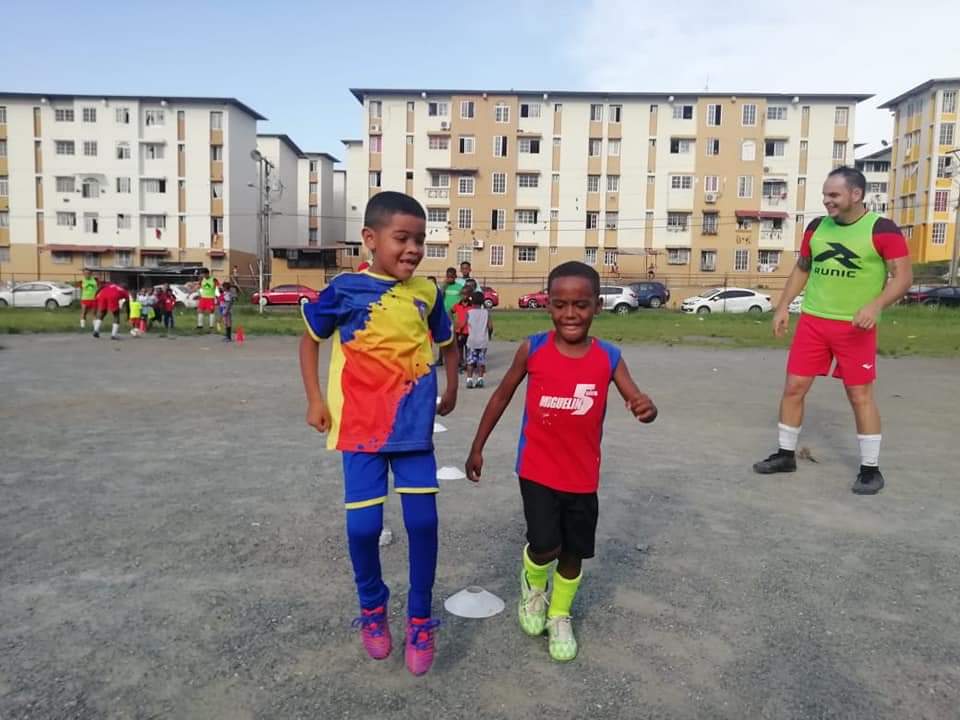 Escuela de fútbol en San Joaquín es visitada por los dueños de lo ajeno