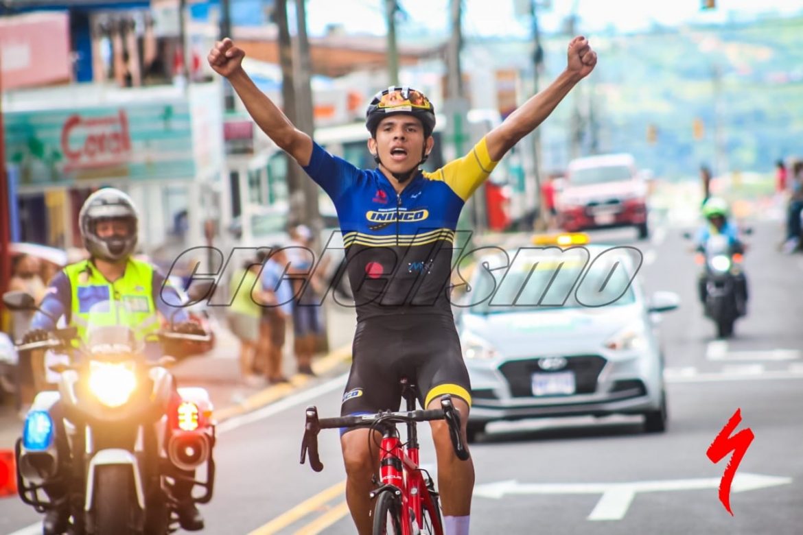 Chiricano Castelblanco logró el tercer lugar en la Vuelta a San Carlos