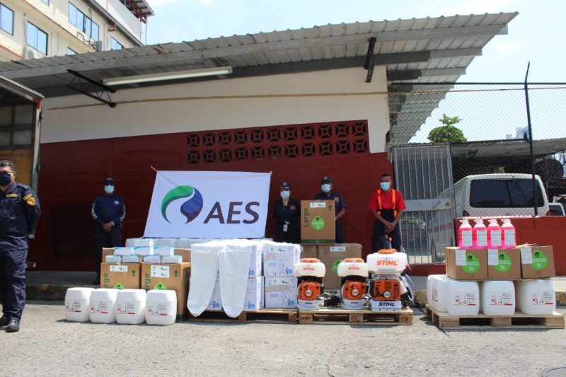 AES dona material de protección e insumos al Cuerpo de Bomberos de Panamá