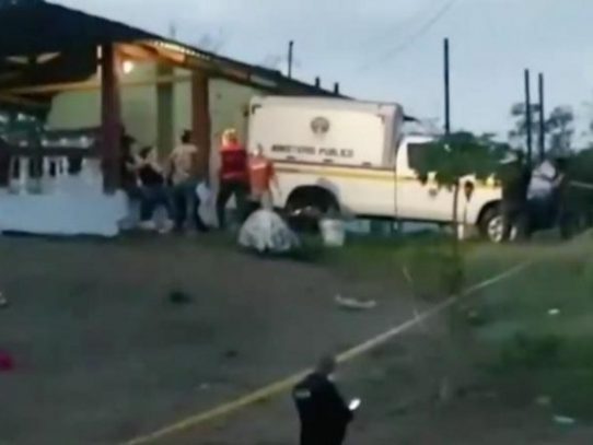Dos hermanos y una mujer asesinados a tiros en Los Santos