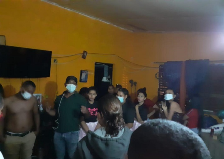 Autoridades intervienen celebración de quinceaños en pleno toque de queda en Chiriquí