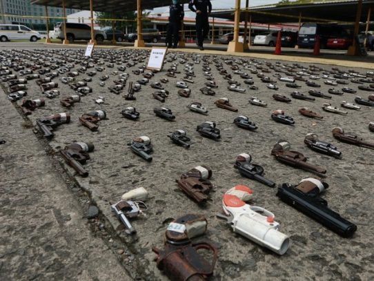Autoridades destruyen 665 armas de fuego decomisadas en diferentes operativos