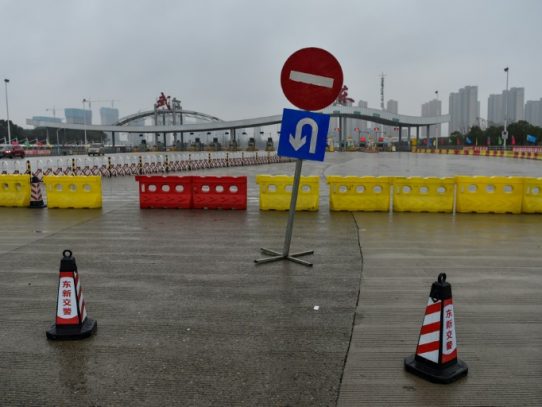 "Nadie puede salir" de Wuhan, el foco de la epidemia en China